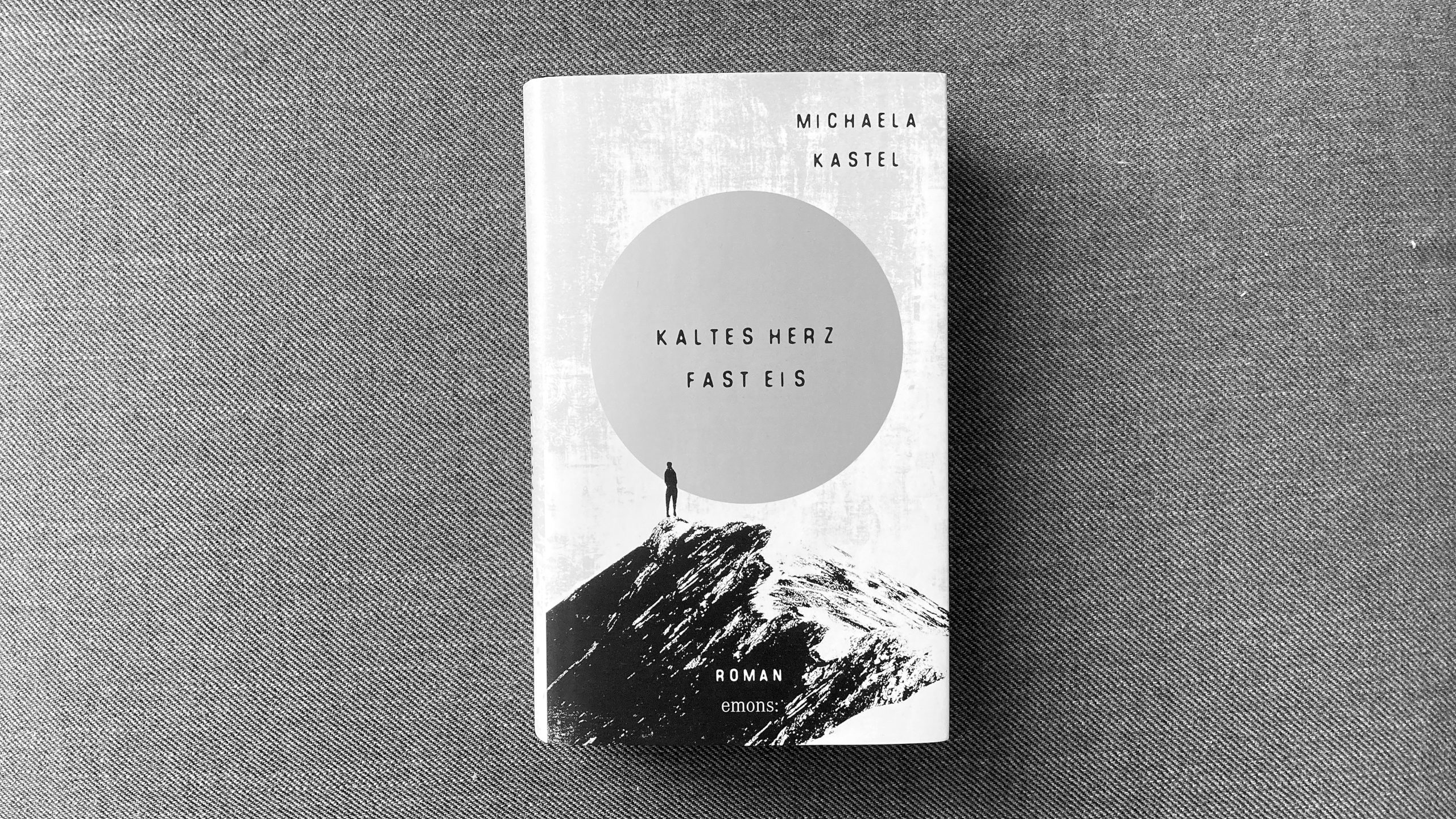 [rezension] Kaltes Herz fast Eis | Michaela Kastel